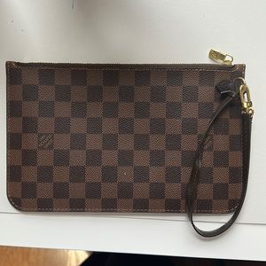 Louis Vuitton Pouchette